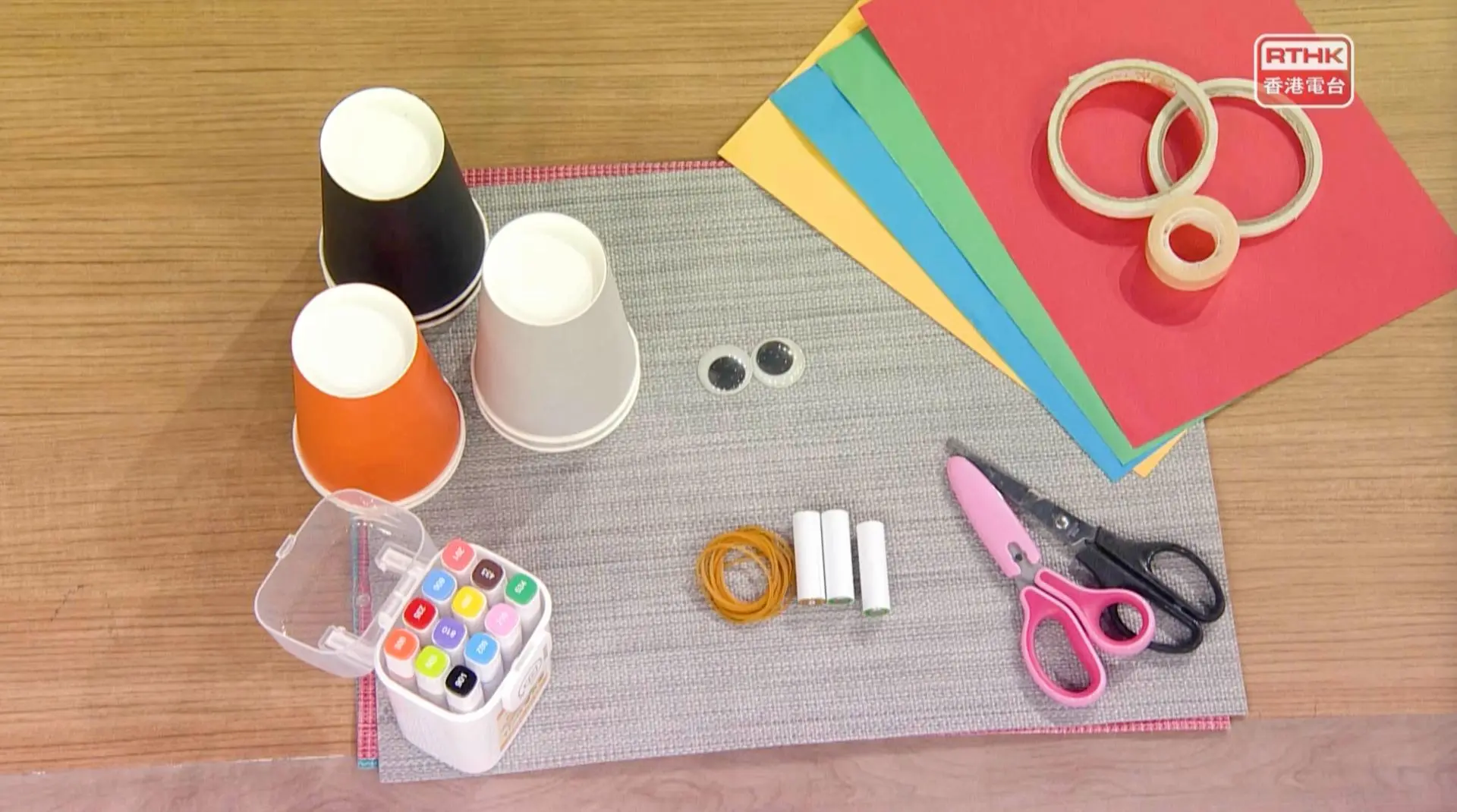 行走紙杯小動物