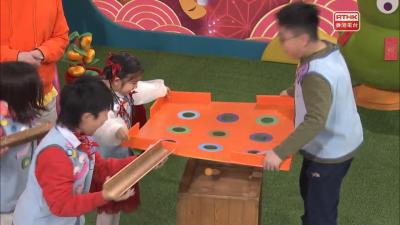 喜氣洋洋運金桔+字字估中好意頭