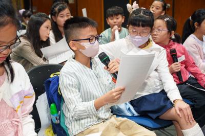 小朋友即場試讀劇本