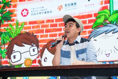 本地劇場創辦人及舞台劇導演陳恩碩，教導大家閱讀劇本及理解角色