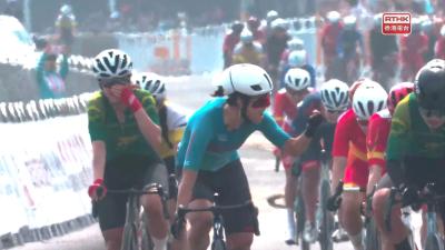 直擊李思穎衝線一刻　振臂歡呼