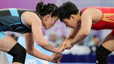 力量與技巧的較量　全運摔跤精彩回顧