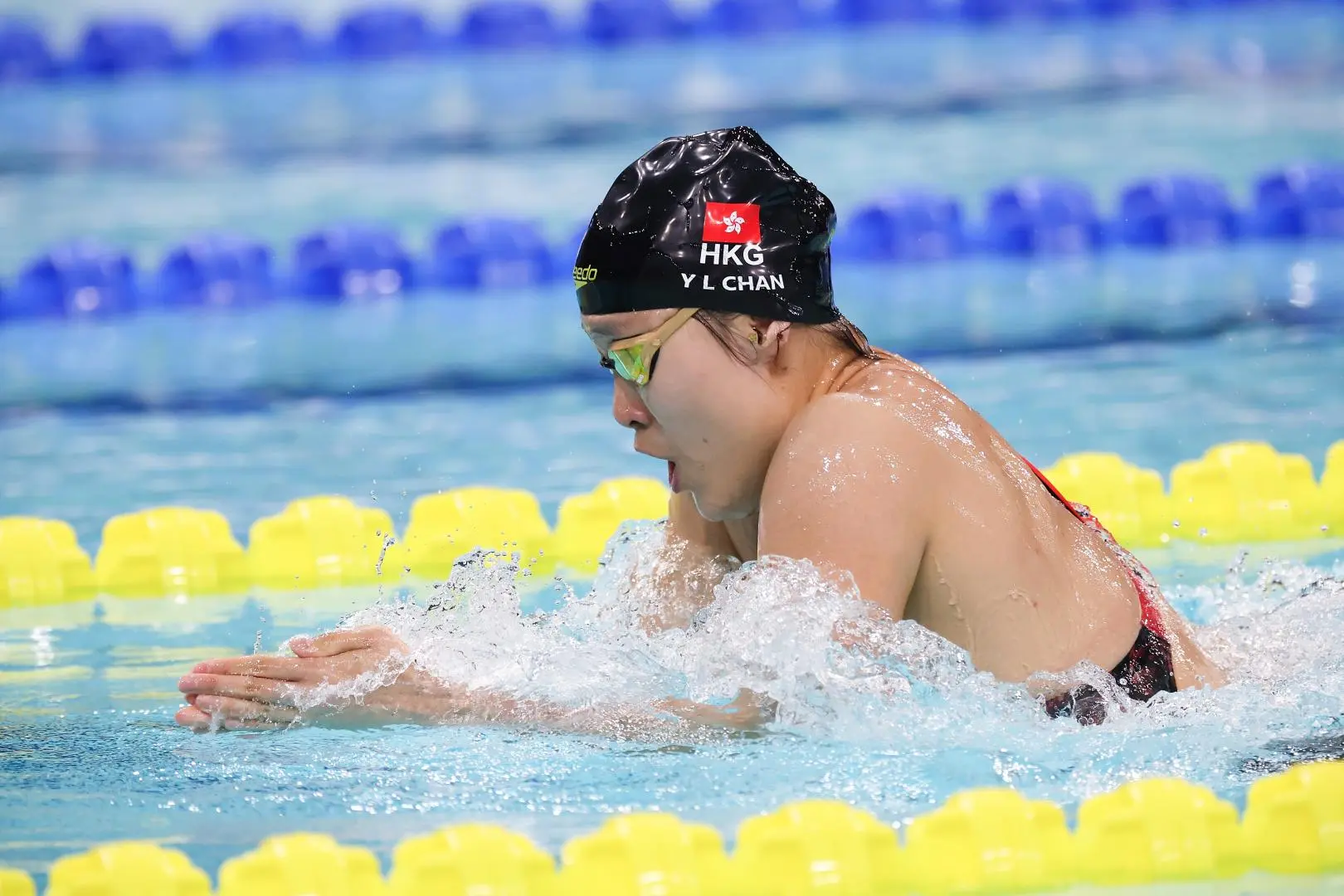 陳睿琳在首兩場賽事皆取得銀牌,終於憑女子200米個人混合泳奪金,並刷新全國紀錄(圖片來源:新華社)