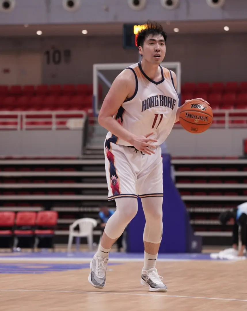 盧藝文能流暢演繹現代籃球戰術,技術全面。